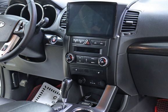 Kia Sorento, 2.4 л, АТ, 2012 фото 1