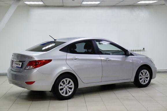 Hyundai Solaris, 1.6 л, АТ, 2011 фото 6