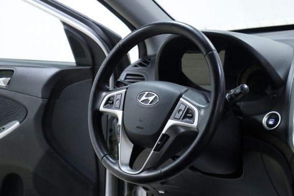 Hyundai Solaris, 1.6 л, АТ, 2011 фото 8