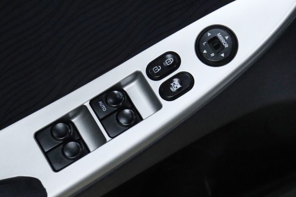 Hyundai Solaris, 1.6 л, АТ, 2011 фото 9