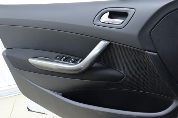 Peugeot 308, 1.6 л, АТ, 2012 фото 9