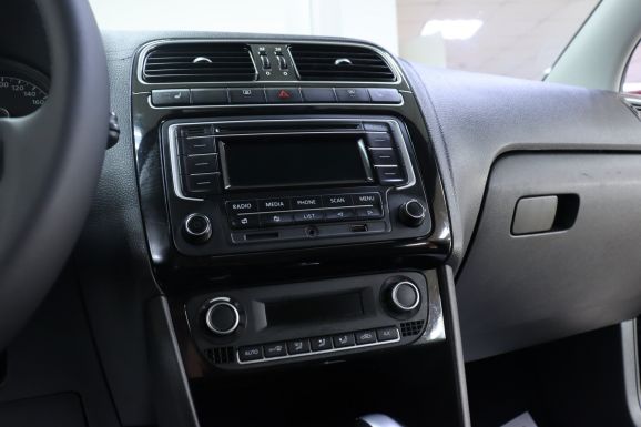 Volkswagen Polo, 1.6 л, АТ, 2014 фото 11