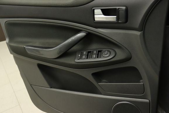 Ford Kuga, 2.0 л, Робот, 2011 фото 2