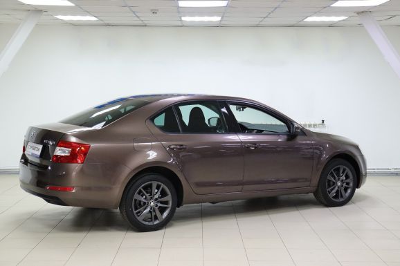 Skoda Octavia, 1.6 л, АТ, 2015 фото 6