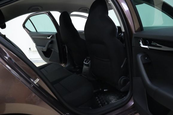 Skoda Octavia, 1.6 л, АТ, 2015 фото 9