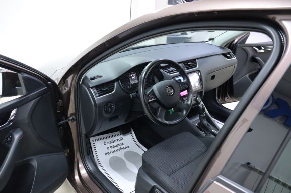Skoda Octavia, 1.6 л, АТ, 2015 фото 11
