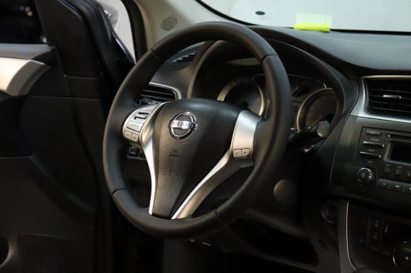 Nissan Tiida, 1.6 л, Вариатор, 2016 фото 8