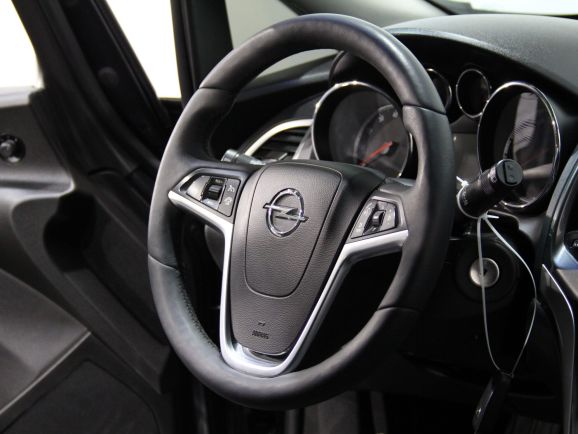 Opel Astra, 1.4 л, АТ, 2013 фото 9