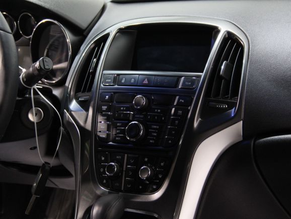 Opel Astra, 1.4 л, АТ, 2013 фото 11