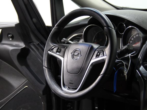 Opel Astra, 1.6 л, АТ, 2011 фото 9