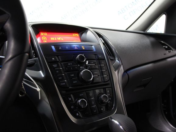 Opel Astra, 1.6 л, АТ, 2011 фото 10