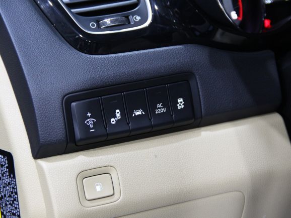 Kia Carnival, 2.2 л, АТ, 2017 фото 17