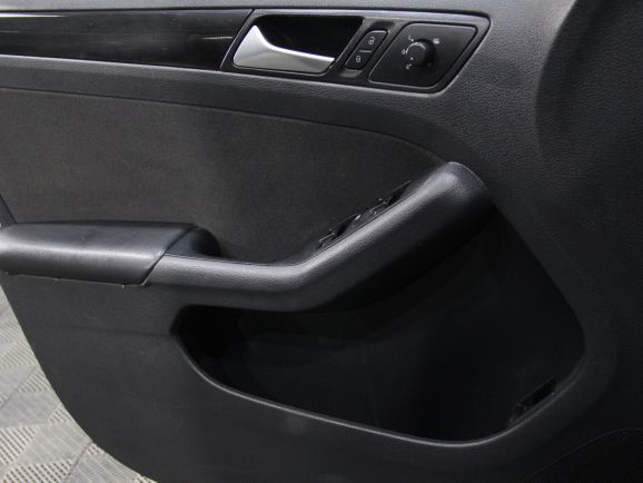 Volkswagen Jetta, 1.4 л, Робот, 2013 фото 2