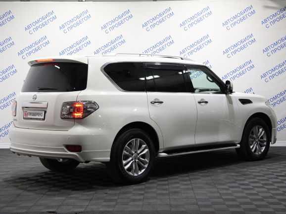 Nissan Patrol, 5.6 л, АТ, 2012 фото 4