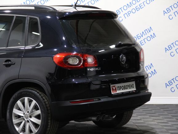 Volkswagen Tiguan, 2.0 л, АТ, 2010 фото 1