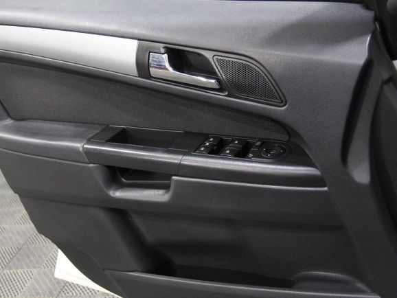 Opel Zafira, 1.8 л, МТ, 2012 фото 15