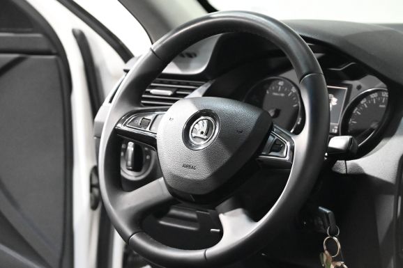 Skoda Octavia, 1.4 л, Робот, 2014 фото 9