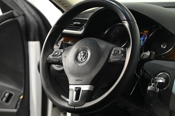 Volkswagen Passat CC, 1.8 л, Робот, 2012 фото 9