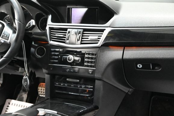 Mercedes-Benz E-Класс, 1.8 л, АТ, 2012 фото 16