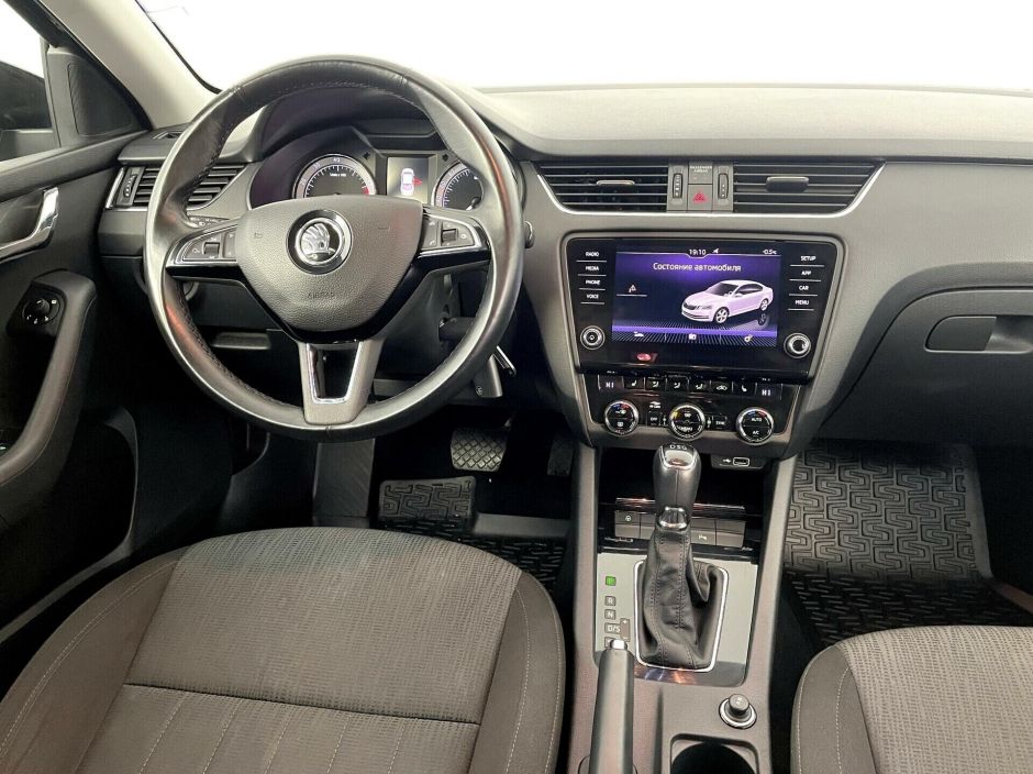 Skoda Octavia, 1.8 л, Робот, 2018 фото 7