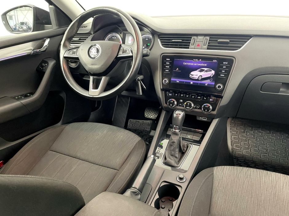Skoda Octavia, 1.8 л, Робот, 2018 фото 9