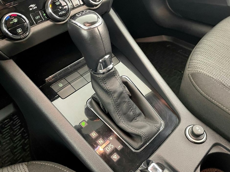 Skoda Octavia, 1.8 л, Робот, 2018 фото 2