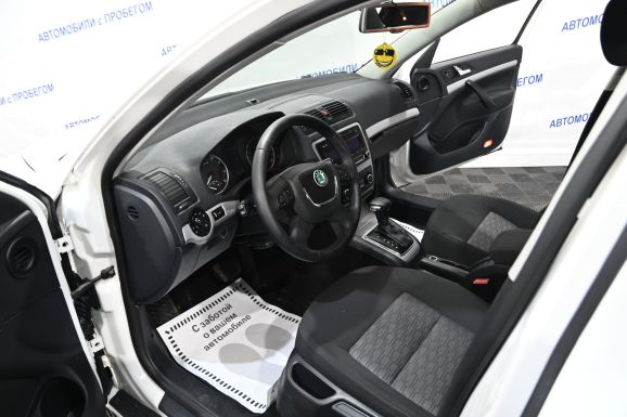 Skoda Octavia, 1.8 л, АТ, 2012 фото 7
