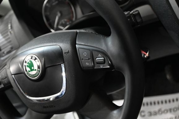 Skoda Octavia, 1.8 л, АТ, 2012 фото 13