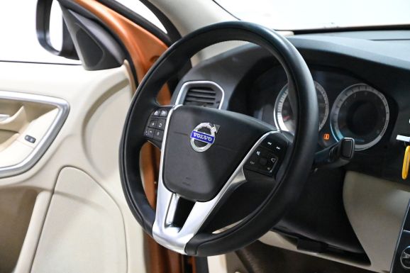 Volvo S60, 1.6 л, АТ, 2011 фото 9