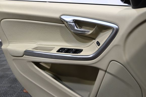 Volvo S60, 1.6 л, АТ, 2011 фото 10