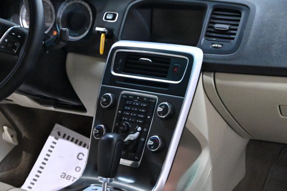 Volvo S60, 1.6 л, АТ, 2011 фото 15