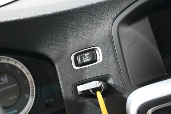 Volvo S60, 1.6 л, АТ, 2011 фото 2