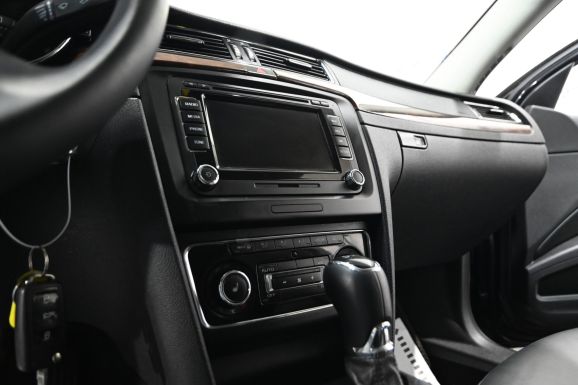 Skoda Superb, 1.8 л, Робот, 2014 фото 11