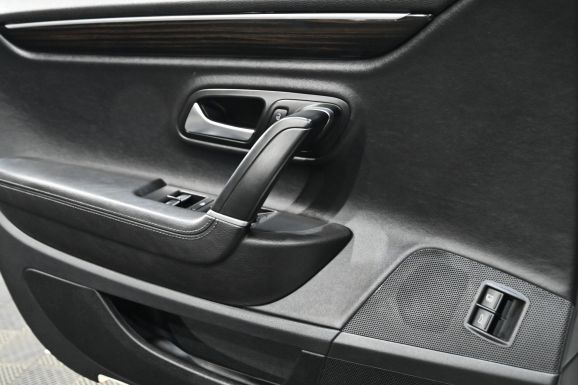 Volkswagen Passat CC, 2.0 л, Робот, 2012 фото 9