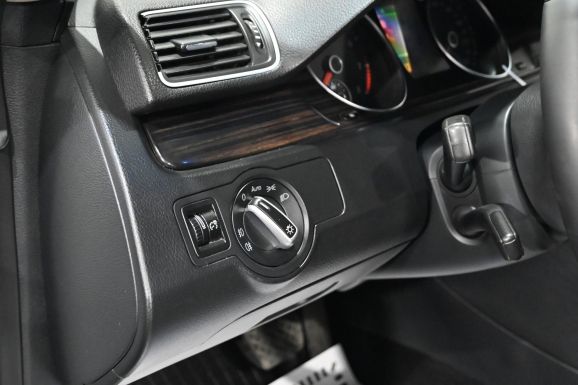 Volkswagen Passat CC, 2.0 л, Робот, 2012 фото 11