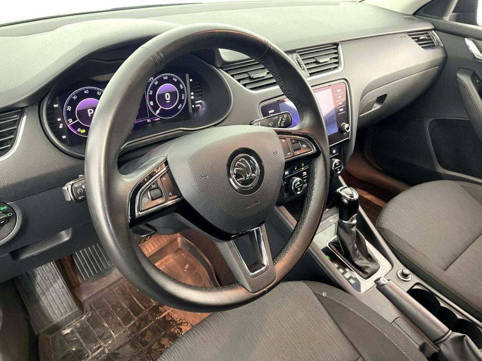 Skoda Octavia, 1.8 л, Робот, 2018 фото 6