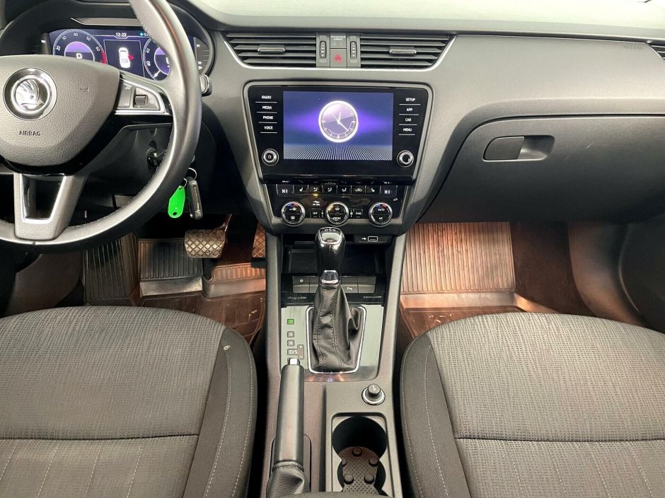Skoda Octavia, 1.8 л, Робот, 2018 фото 9