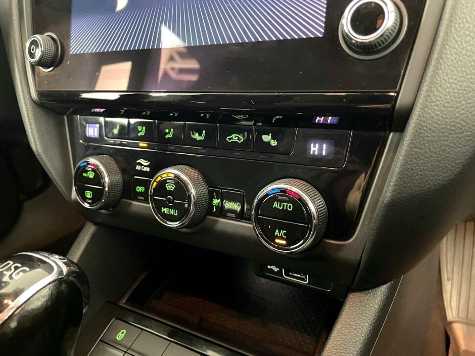 Skoda Octavia, 1.8 л, Робот, 2018 фото 10