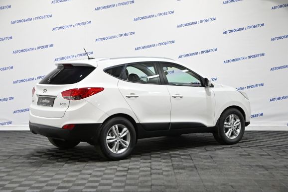Hyundai ix35, 2.0 л, АТ, 2012 фото 4