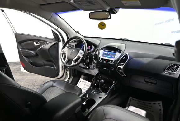 Hyundai ix35, 2.0 л, АТ, 2012 фото 8