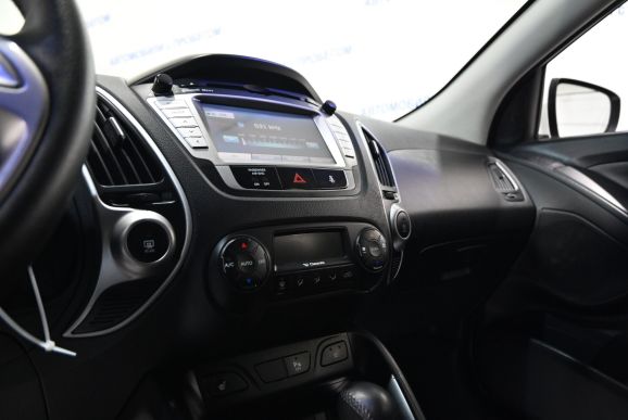Hyundai ix35, 2.0 л, АТ, 2012 фото 10
