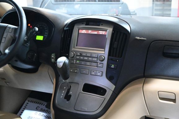 Hyundai Grand Starex, 2.5 л, АТ, 2008 фото 8