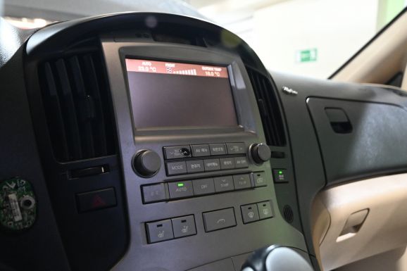 Hyundai Grand Starex, 2.5 л, АТ, 2008 фото 9