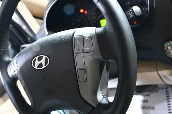 Hyundai Grand Starex, 2.5 л, АТ, 2008 фото 10