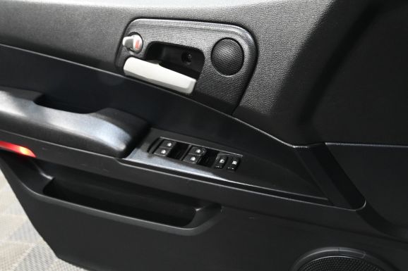 SsangYong Kyron, 2.0 л, АТ, 2009 фото 11