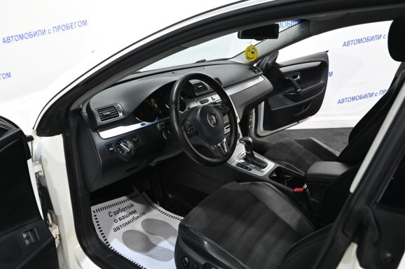 Volkswagen Passat CC, 1.8 л, Робот, 2010 фото 7