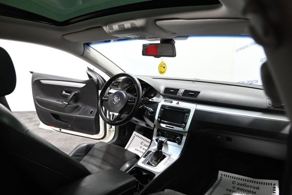 Volkswagen Passat CC, 1.8 л, Робот, 2010 фото 9