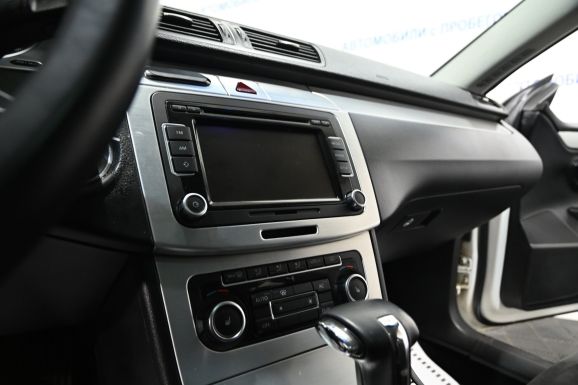 Volkswagen Passat CC, 1.8 л, Робот, 2010 фото 1