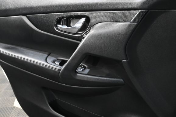 Nissan X-Trail, 2.0 л, Вариатор, 2016 фото 1