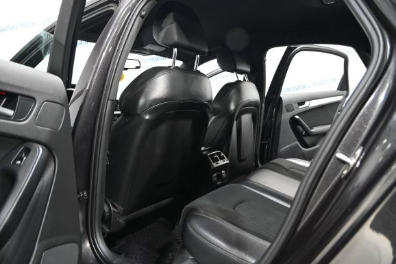 Audi A4, 2.0 л, Робот, 2011 фото 8